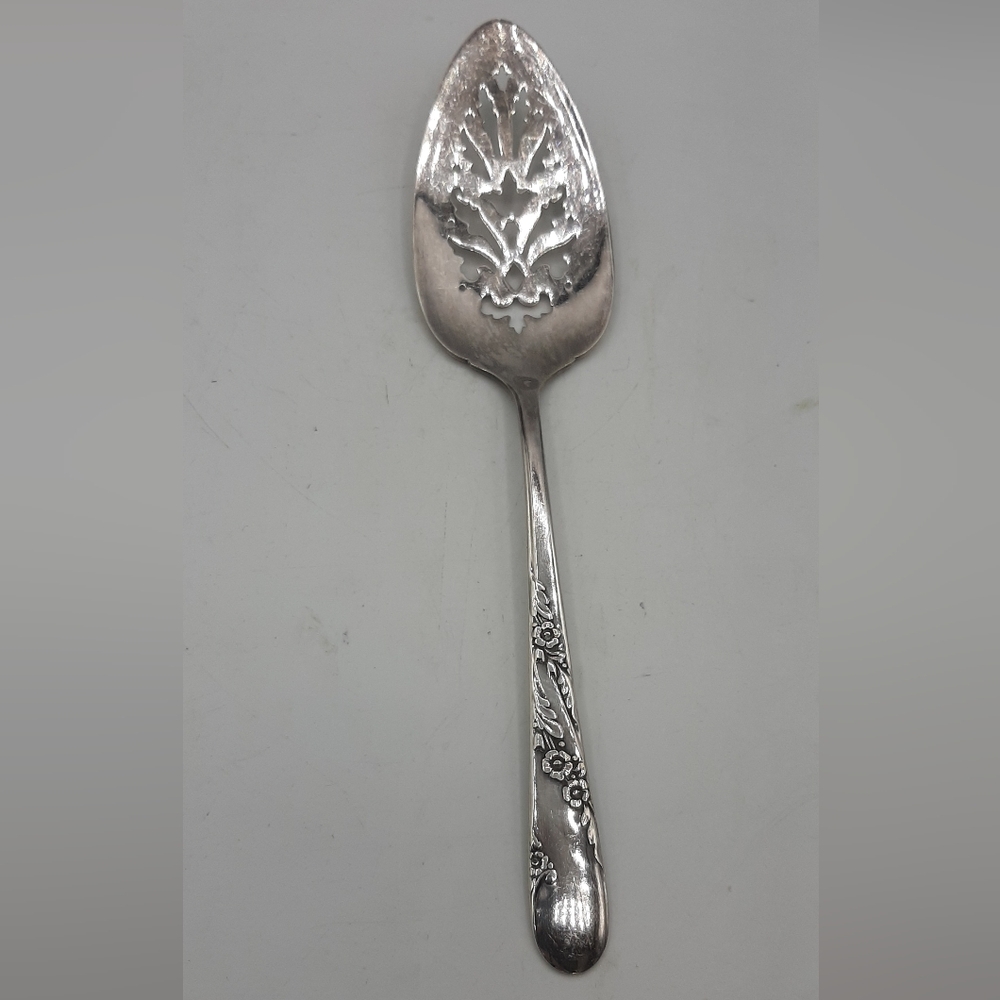 Oneida Tudor Plate Community Silverplate BRIDAL WREATH Pierced Pie Server